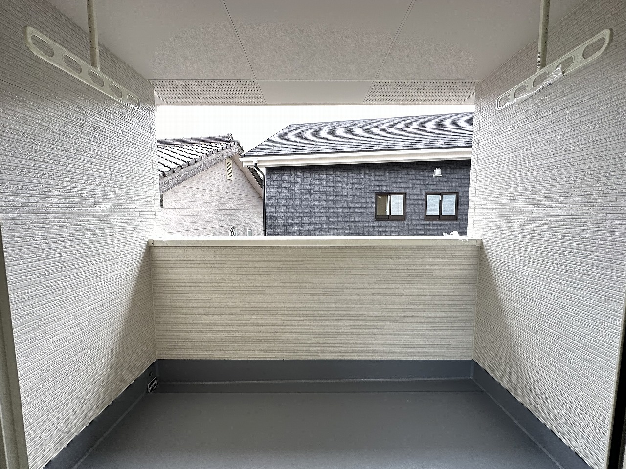 東側バルコニー