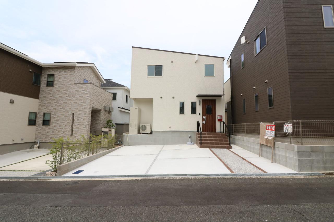 オール電化の新築住宅が登場 駐車場並列3台可 ldk約15帖 各部屋収納 ウォークインクローゼット付 家族とコミュニケーションが取りやすいリビング階段です 光貞小まで徒歩3分 アクティブホーム Iが真ん中にある家 戸建 土地 マンションの仲介なら オール電化の新築住宅が登場 駐車場並列3台可 ldk約15帖 各部屋収納 ウォークインクローゼット付 家族とコミュニケーションが取りやすいリビング階段です 光貞小まで徒歩3分 アクティブホーム Iが真ん中にある家 戸建 土地 マンションの仲介なら