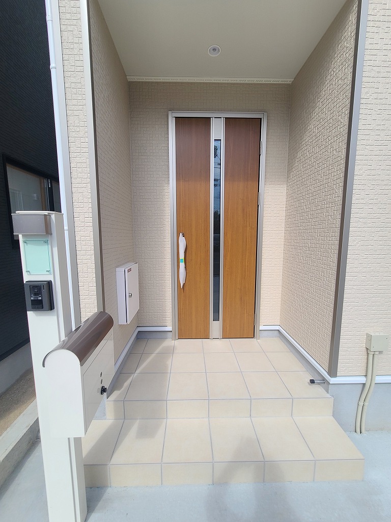玄関ポーチ