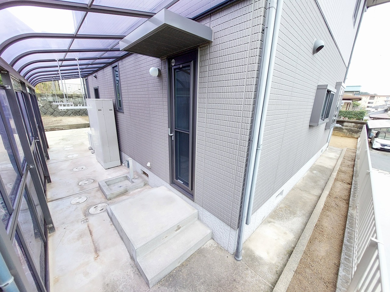 裏にも倉庫等置けるスペース有ります♪