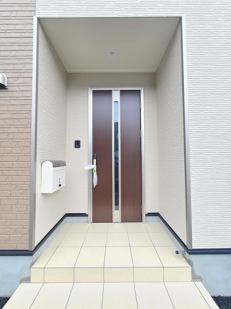 玄関ポーチ