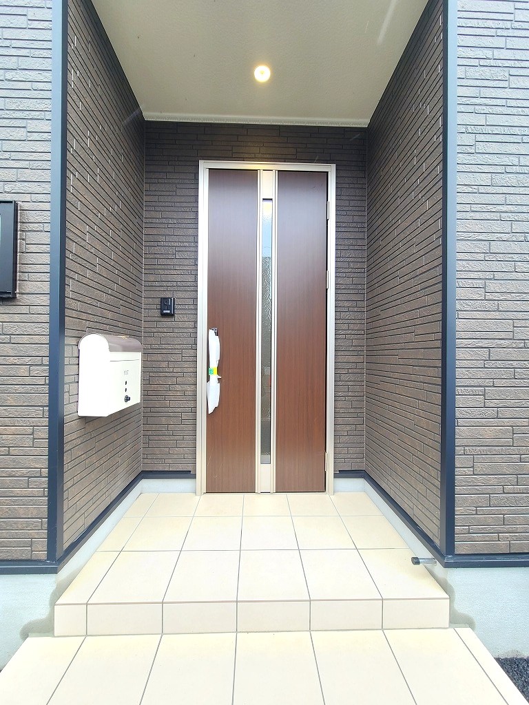 玄関ポーチ