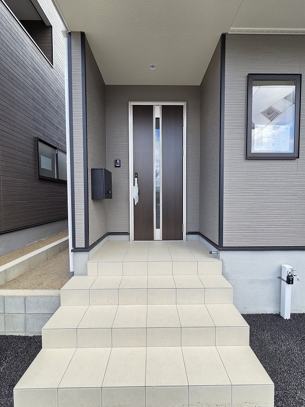 玄関アプローチ