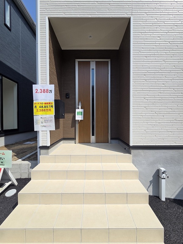 玄関アプローチ