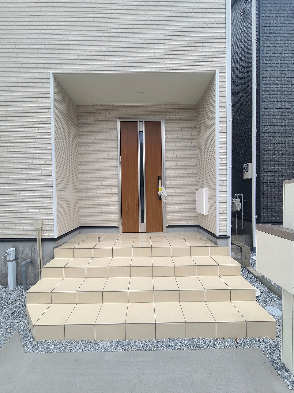 玄関ポーチ