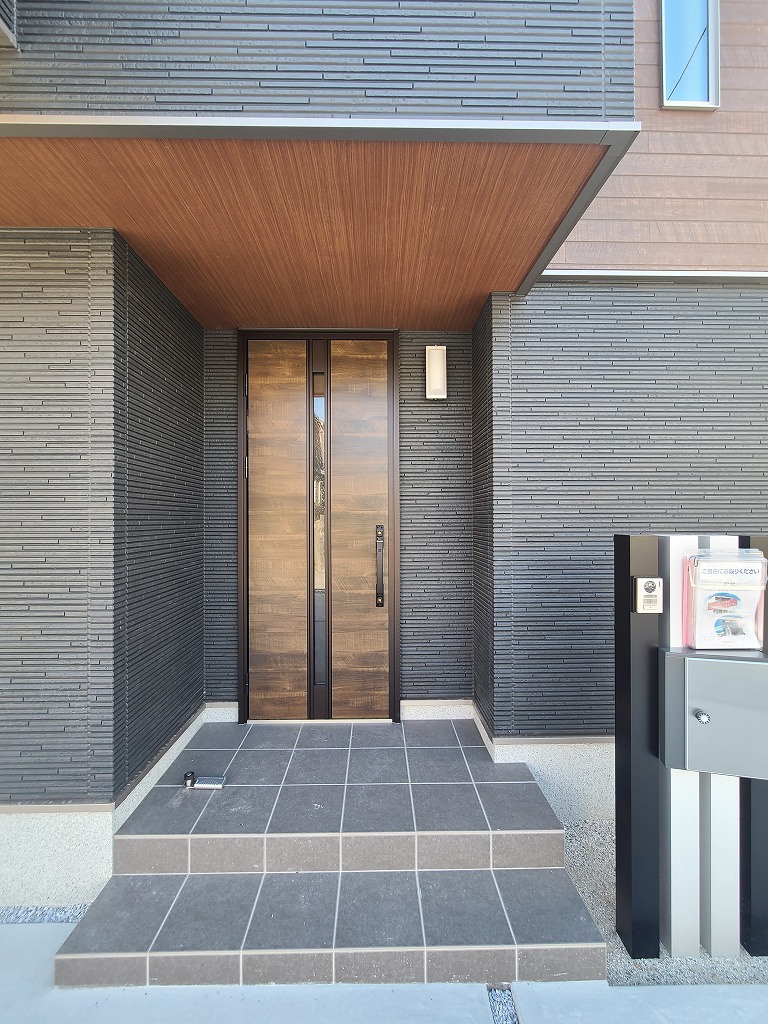 玄関ポーチ