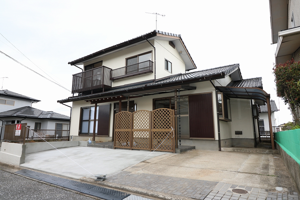 駐車場増設工事済です♪三方角地です