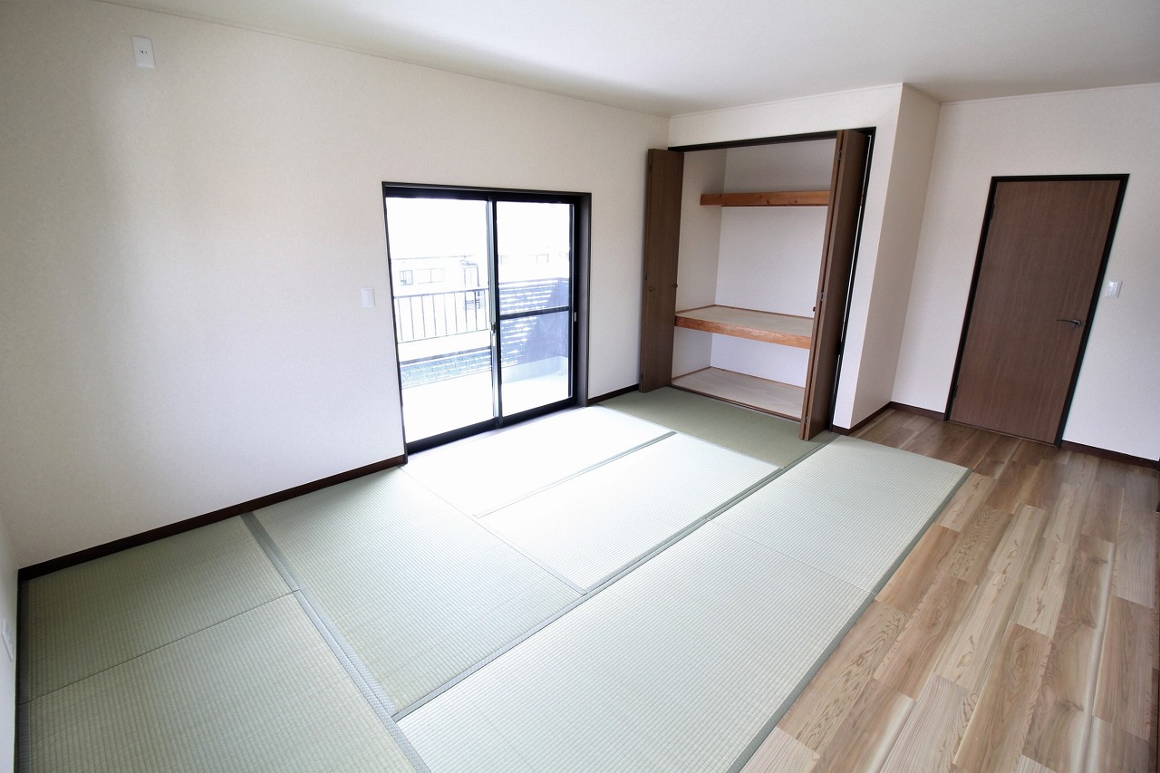 板の間の付いたゆとりの和室(約7.5帖)