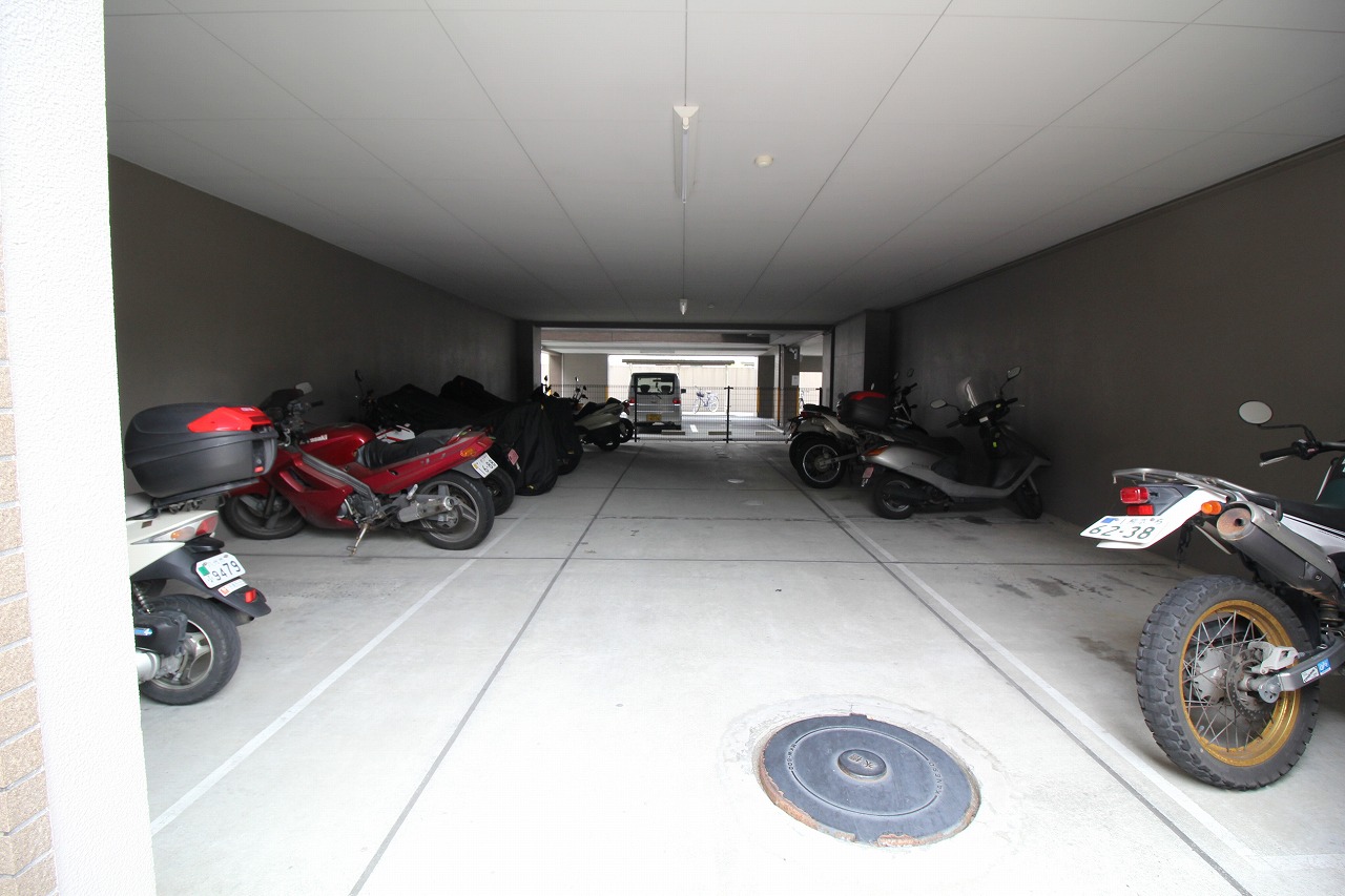バイク置き場