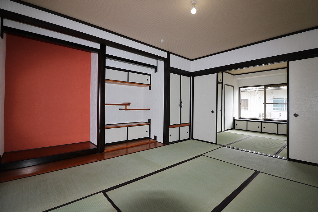 和室：続き間の和室になっております
