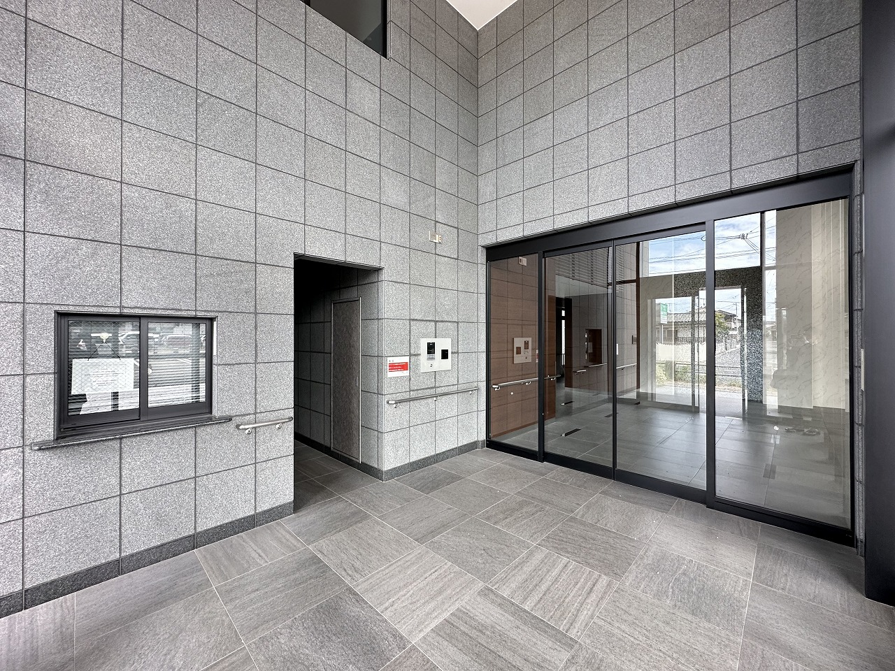 マンション玄関