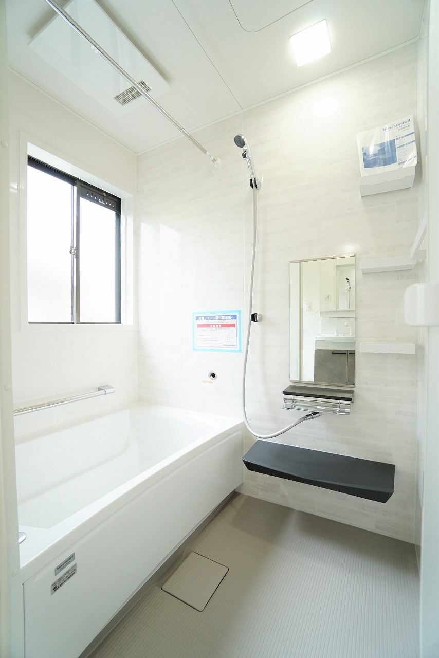 浴室換気乾燥機付きのユニットバス新設で雨の日も安心