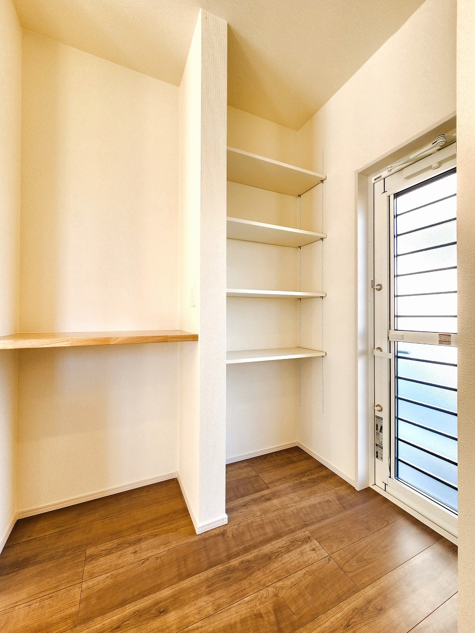 キッチン　勝手口