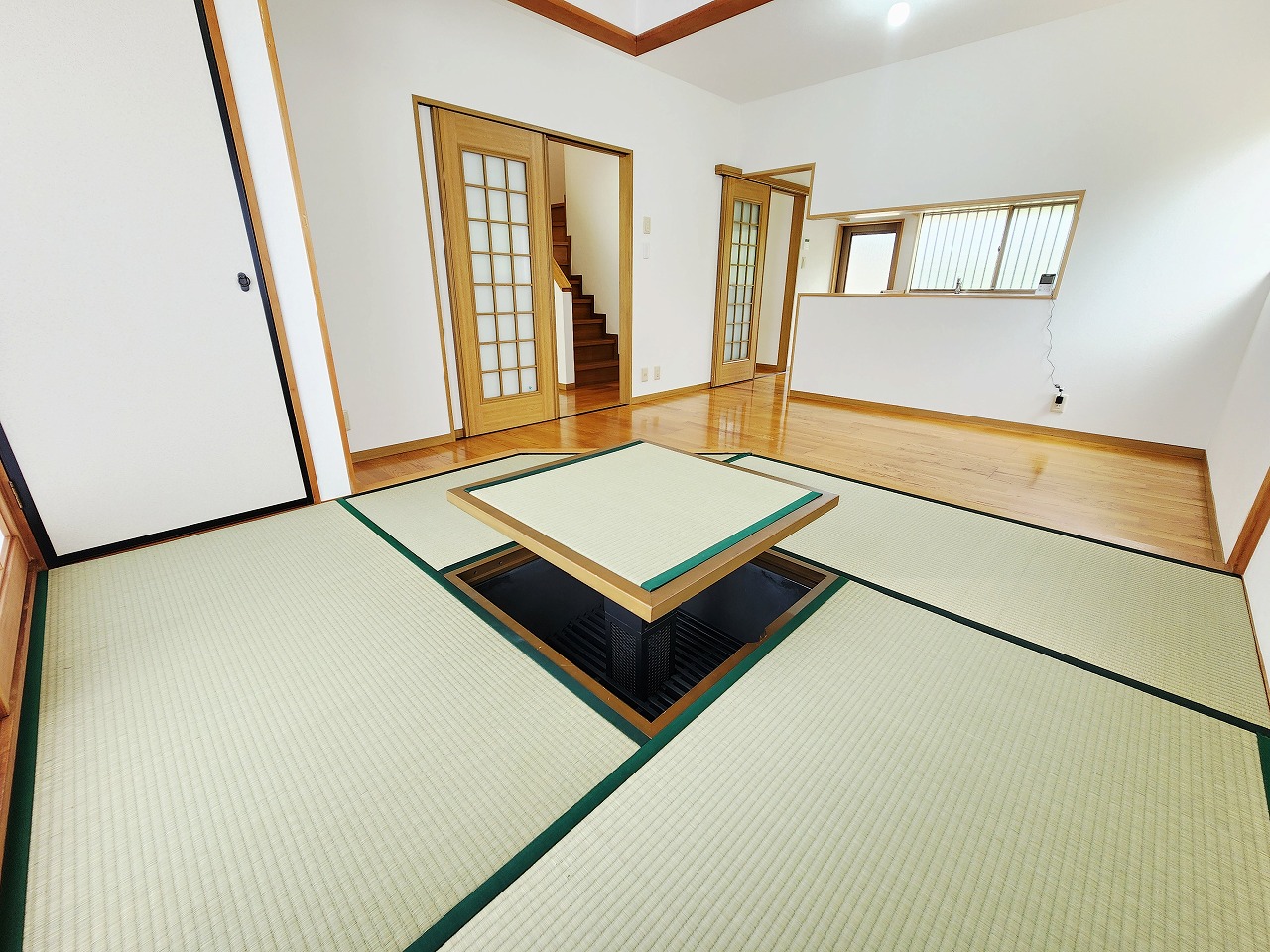 掘りごたつ