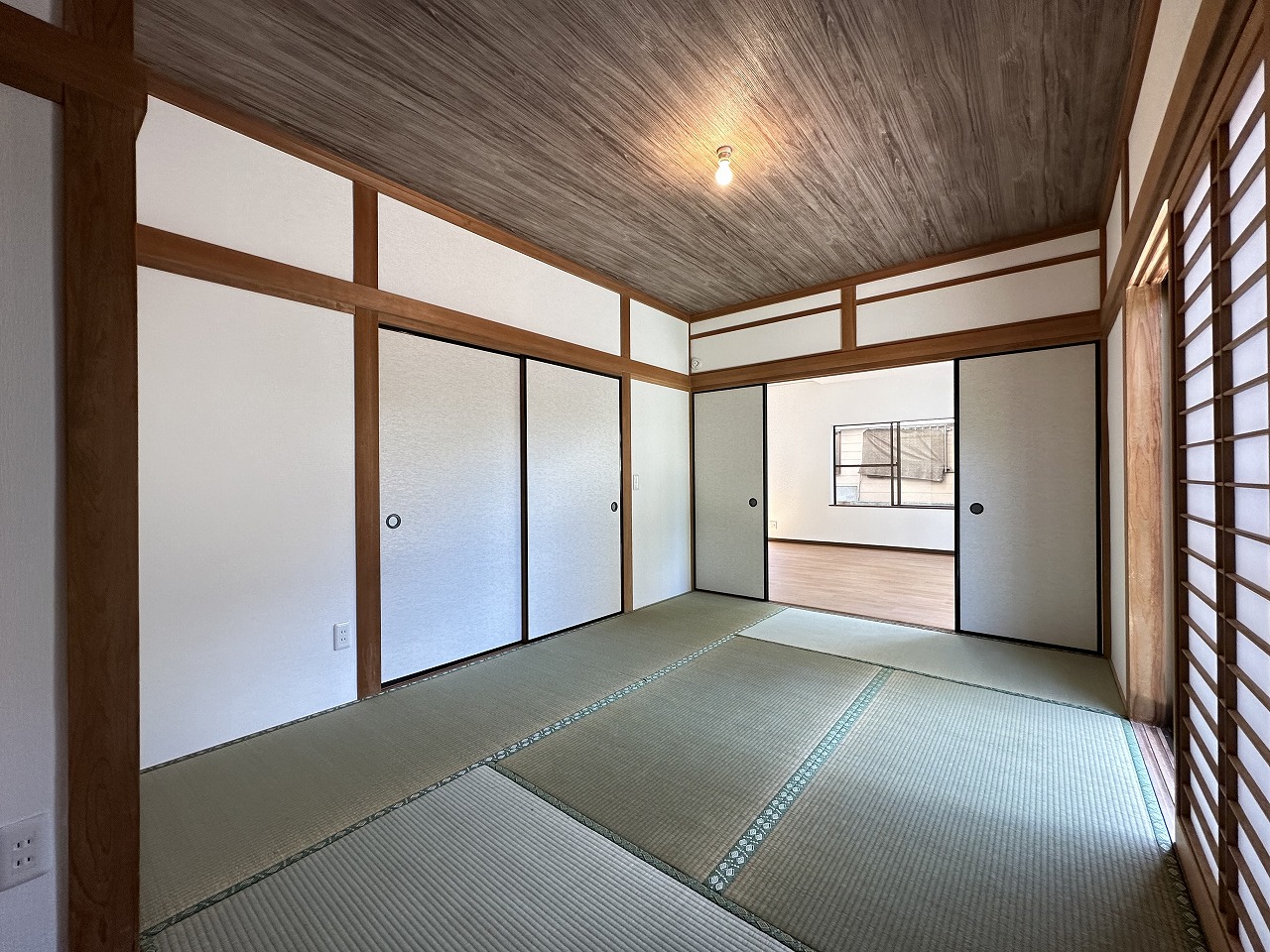 和室1-2　こたつを置けば居間に、布団を敷けば寝室に、自由自在に使える和室