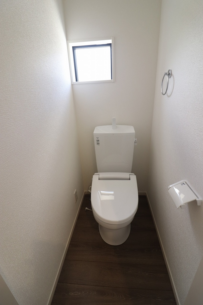 ２Fトイレ