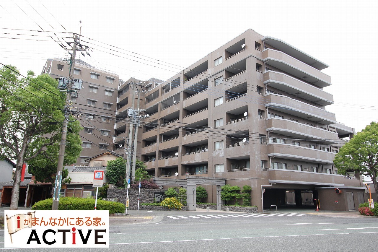 全面タイル貼りのマンション