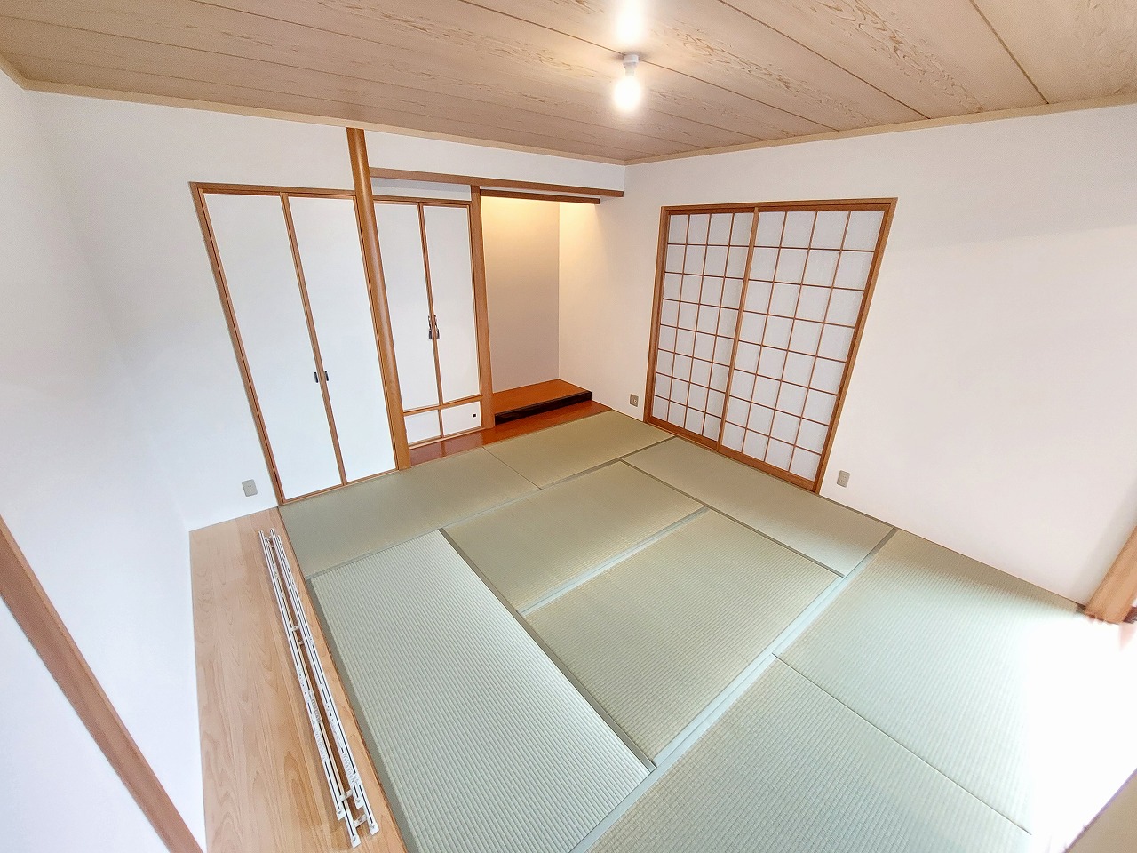 和室　畳の表替え済です♪