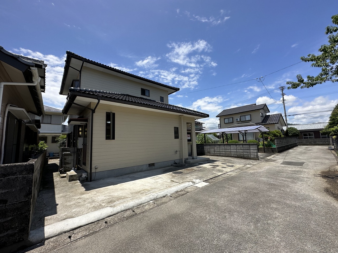 外観　屋根塗装済